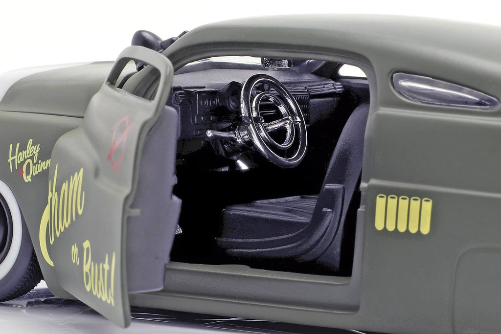Mercury 1951 Metal Car & Figure Set F943852