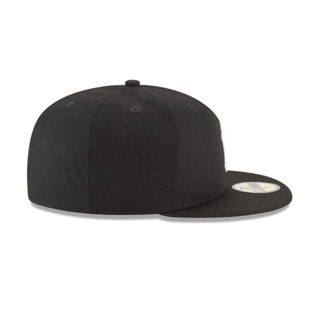 Black and White Fitted Hat J6952