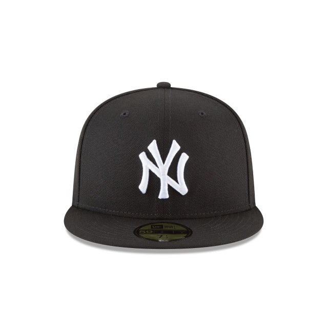 Black and White Fitted Hat J6952
