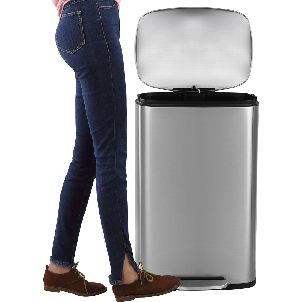 13-Gallon Stainless Steel Trash Can with Soft-Close Lid I160360