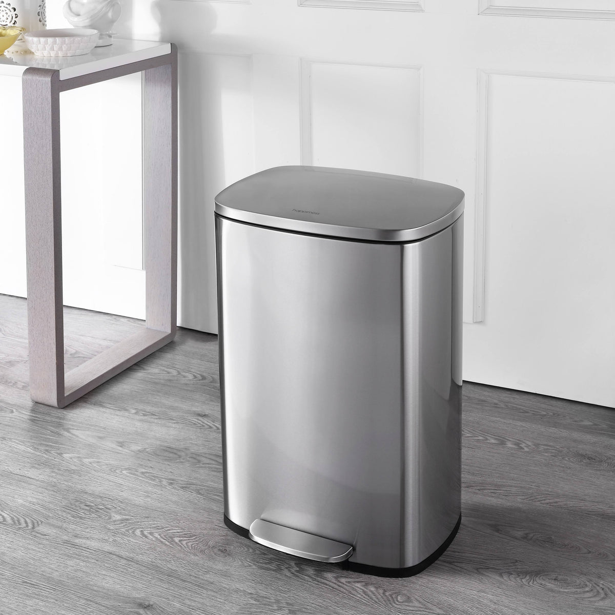 13-Gallon Stainless Steel Trash Can with Soft-Close Lid I160360