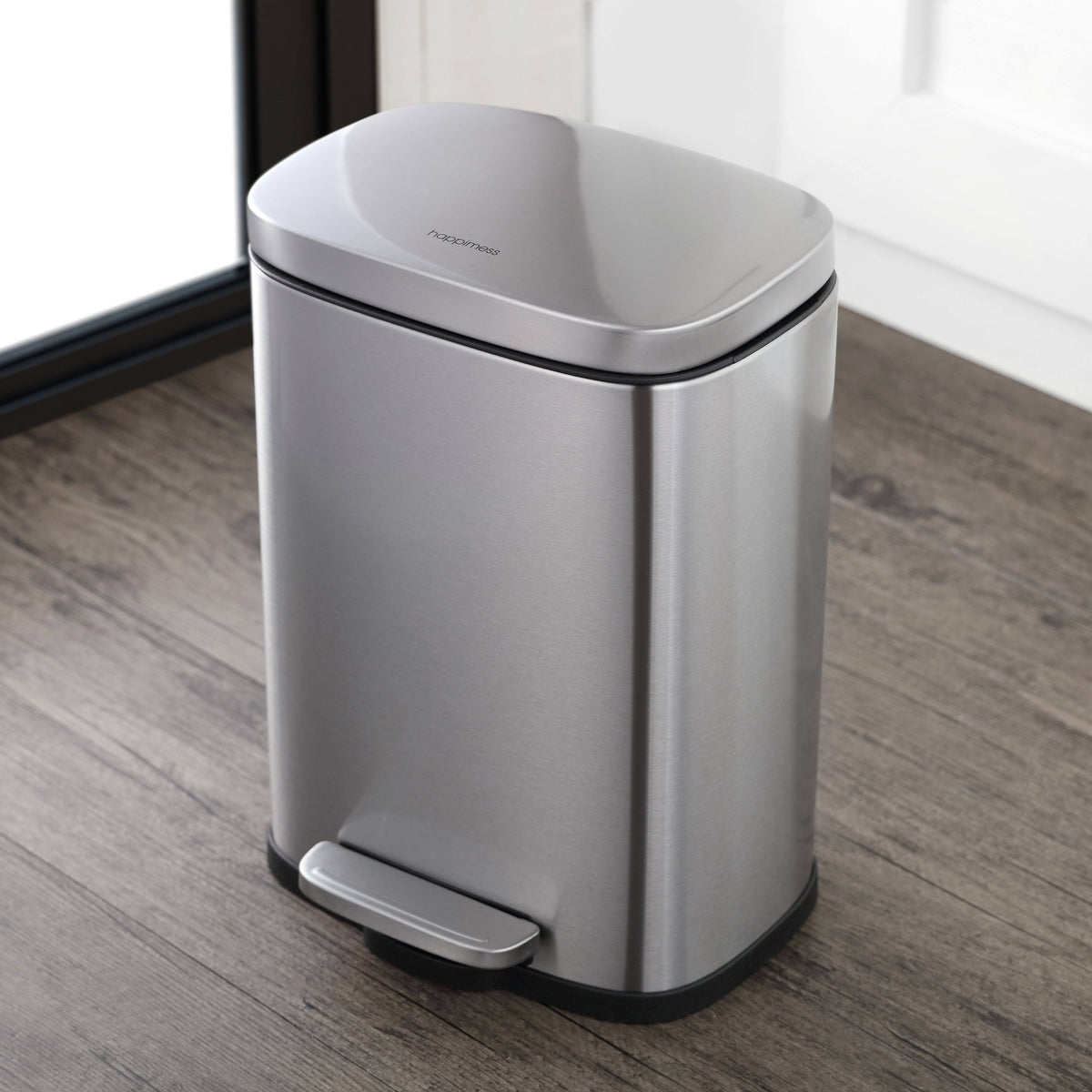13-Gallon Stainless Steel Trash Can with Soft-Close Lid I160360