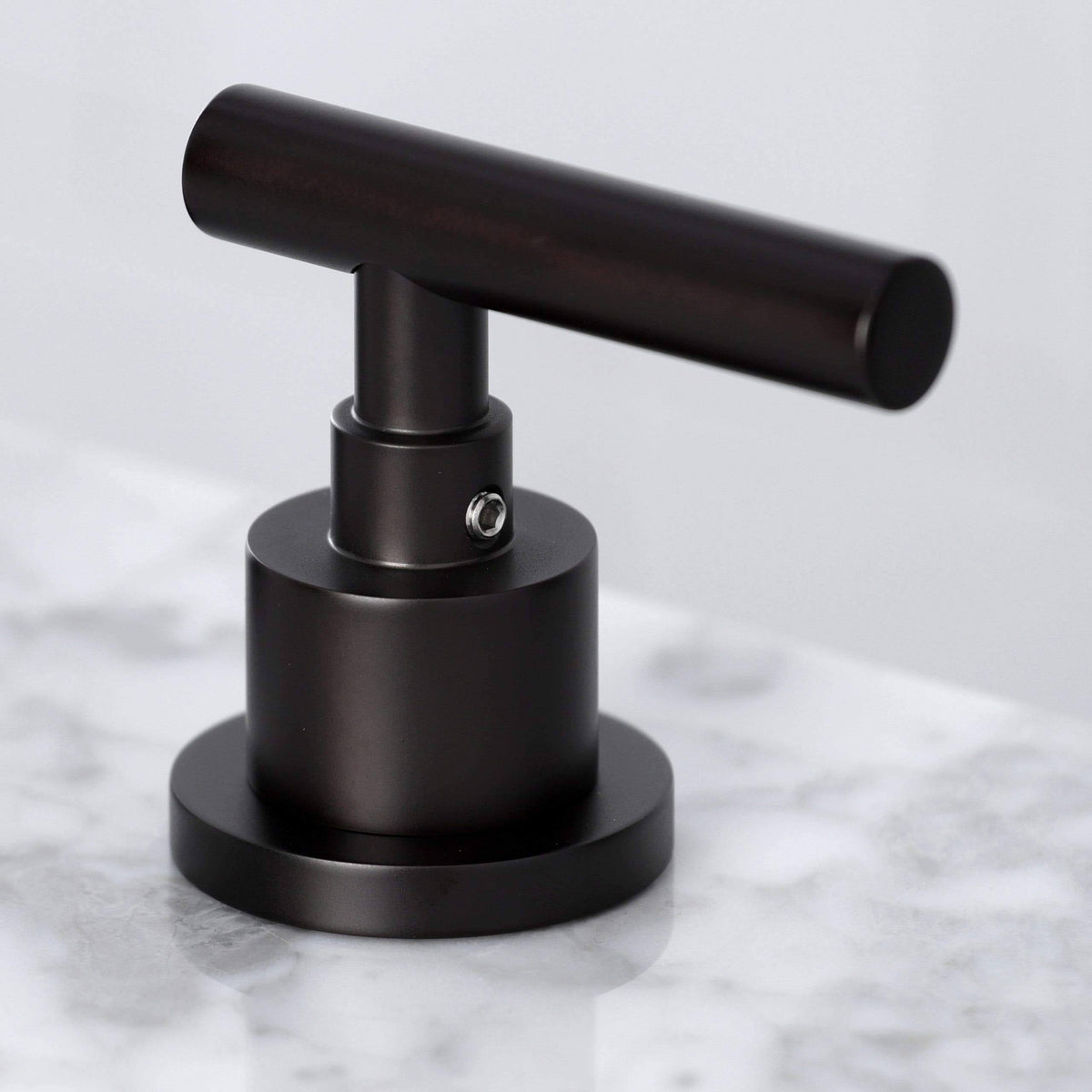 Widespread Bathroom Faucet with Pop-Up Polished Chrome O860635