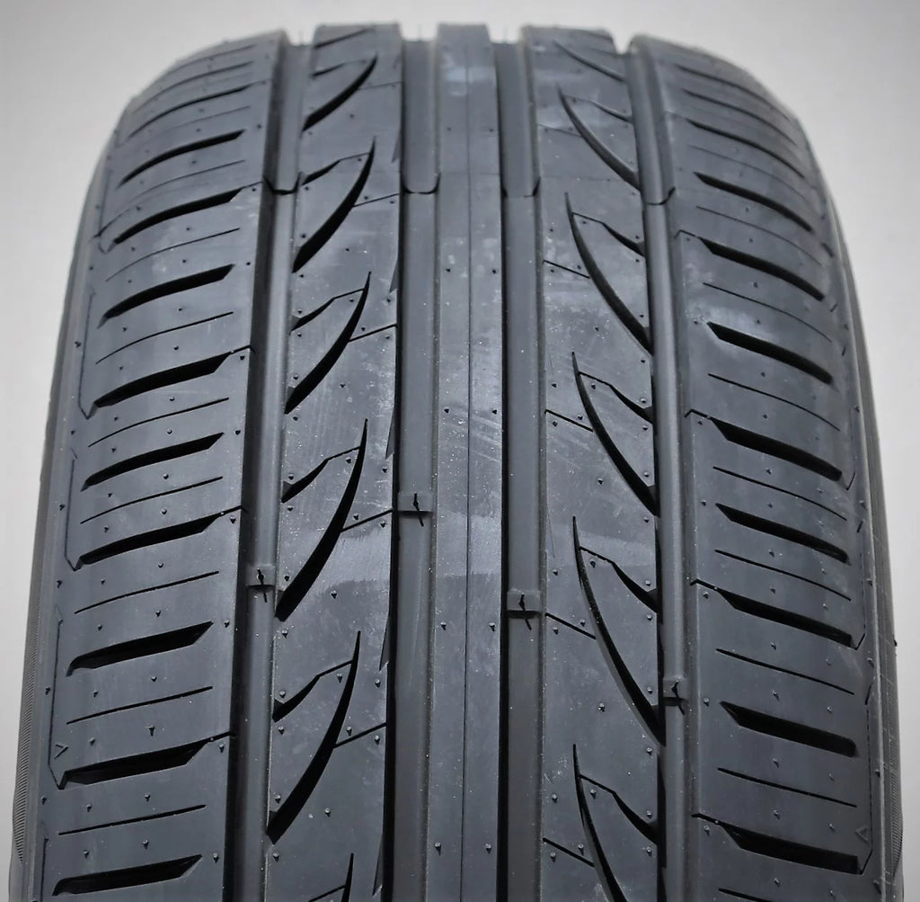 215/45ZR18 89W High Performance Tire X264071